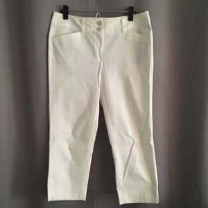 White House Black Market Crop Leg Pants